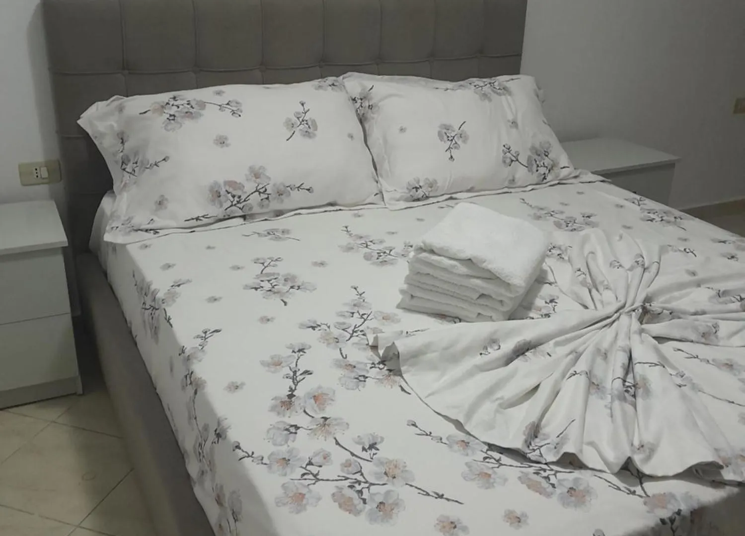 Afd Hotel Vlore Guest house